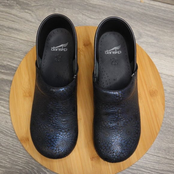 Dansko Black Textured Leather Clogs - Picture 3 of 16